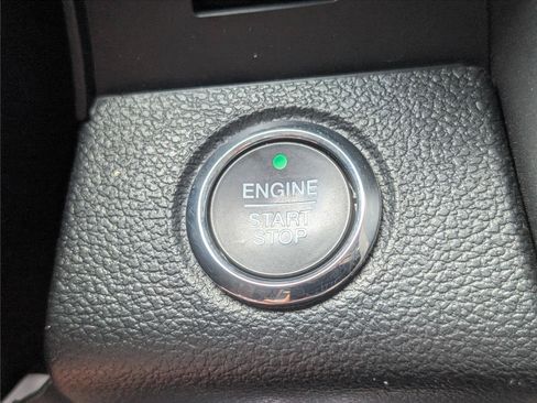 Used 2019 Ford F150 Lariat w/ Equipment Group 502A Luxury AWD/4WD image 26