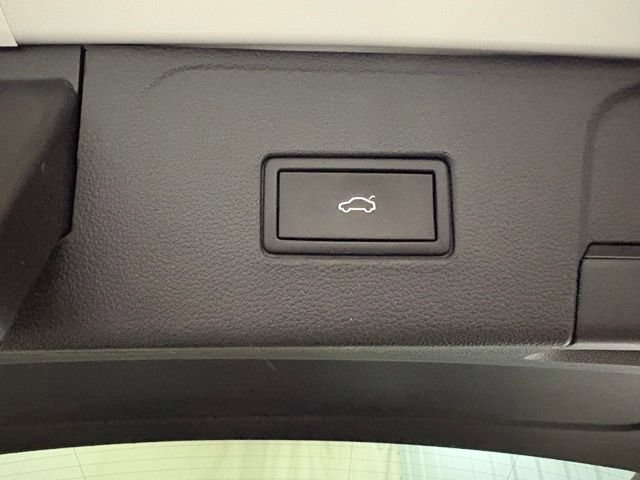 Used 2022 Volkswagen Atlas SEL Premium AWD/4WD image 10