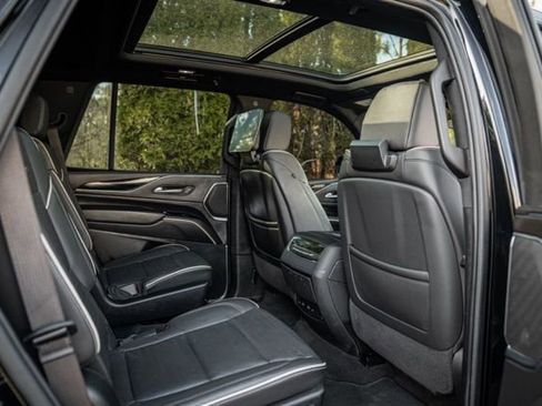 Used 2023 Cadillac Escalade Sport AWD/4WD image 45