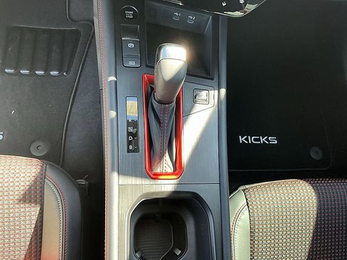 New 2026 Nissan Kicks SR image 19