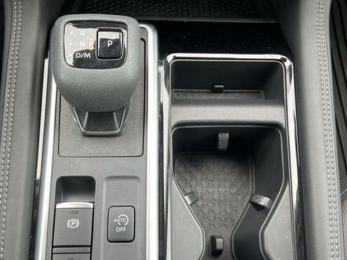 Used 2024 Nissan Pathfinder Platinum w/ Cargo Package AWD/4WD image 17