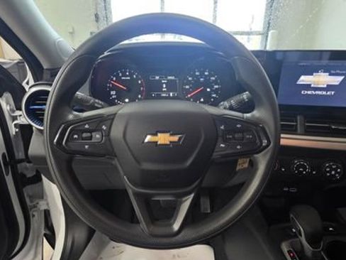 Used 2024 Chevrolet Trax LS w/ LS Convenience Package image 15