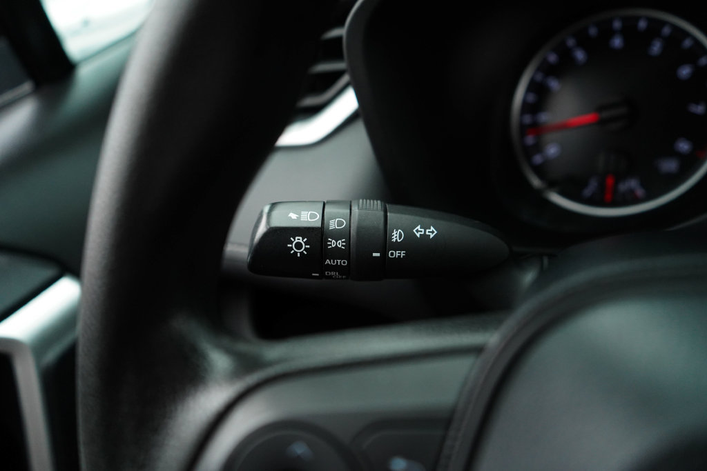 Used 2021 Toyota RAV4 XLE FWD image 34