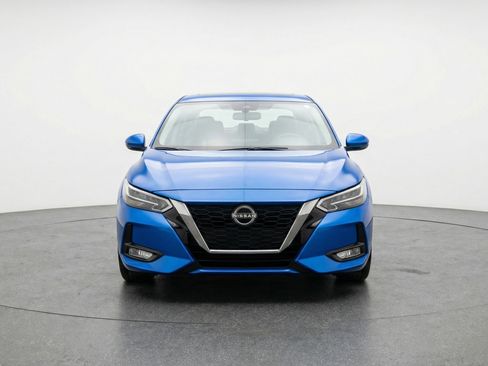 Used 2025 Nissan Sentra SV FWD image 2