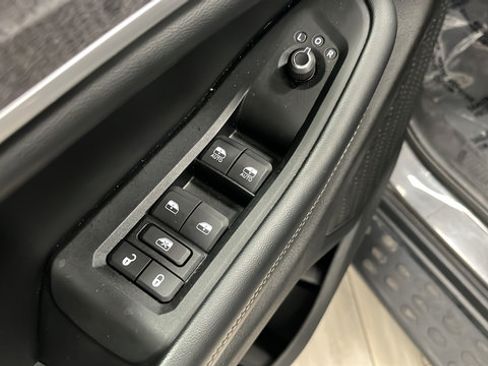 Used 2024 Jeep Grand Cherokee L Limited w/ Luxury Tech Group II AWD/4WD image 21