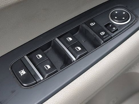 Used 2019 Kia Forte LXS image 27