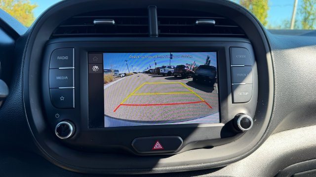 Certified 2023 Kia Soul LX FWD image 18