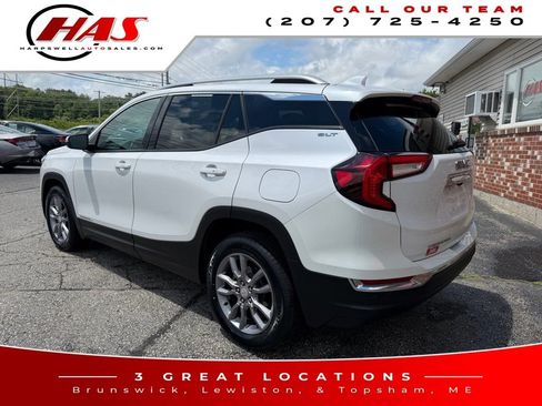 Used 2023 GMC Terrain SLT w/ Infotainment Package II AWD/4WD image 4