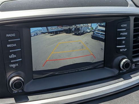 Used 2019 Kia Sorento AWD V6 image 20