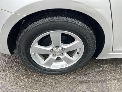 Used 2015 Chevrolet Cruze LT FWD image 13