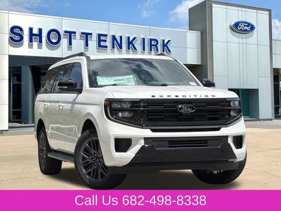 New 2026 Ford Expedition Platinum w/ Stealth Appearance Package