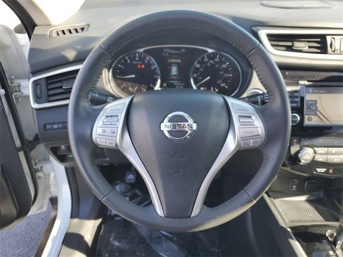 Used 2016 Nissan Rogue SL w/ SL Premium Package image 25