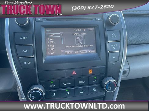 Used 2015 Toyota Camry LE FWD image 25
