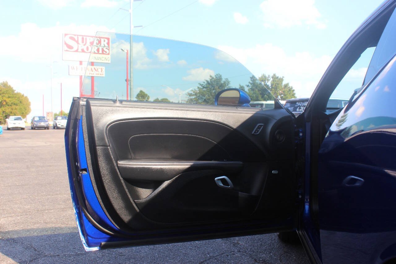 Used 2022 Dodge Challenger SXT w/ Plus Package RWD image 9