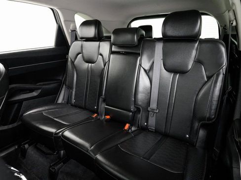 Certified 2024 Kia Sorento S image 25