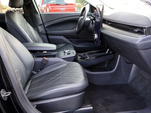 Certified 2024 Ford Mustang Mach-E Select image 17