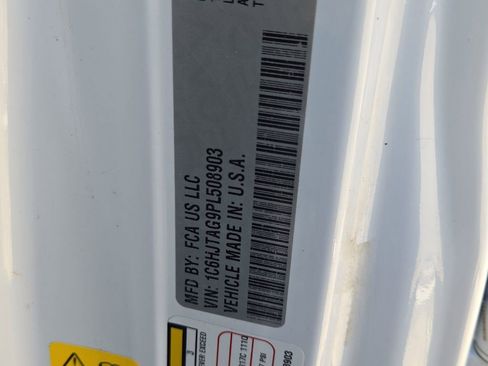 Used 2023 Jeep Gladiator Sport image 31