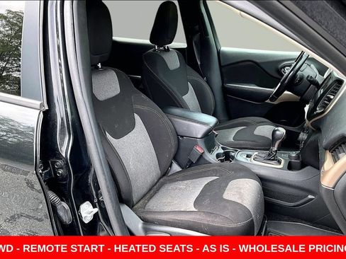Used 2018 Jeep Cherokee Latitude w/ Altitude Package AWD/4WD image 26