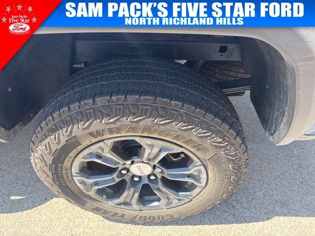 Used 2024 GMC Canyon Elevation w/ Elevation Premium Package RWD image 7