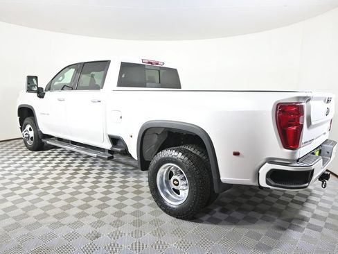 Used 2023 Chevrolet Silverado 3500 High Country AWD/4WD image 4