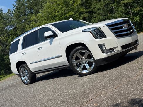 Used 2016 Cadillac Escalade Premium AWD/4WD image 24