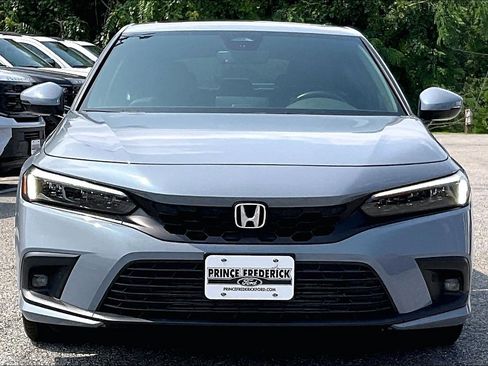 Used 2022 Honda Civic Sport Touring image 2