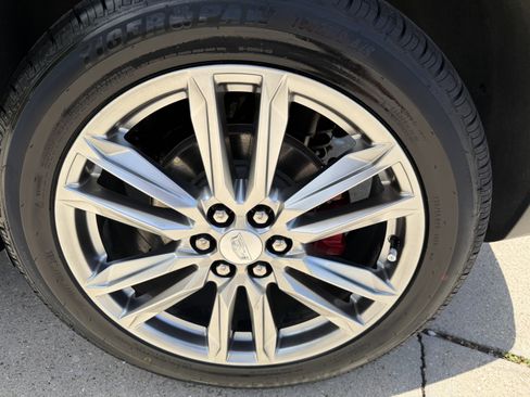 Certified 2023 Cadillac XT5 Sportv w/ LPO, Floor Liner Package AWD/4WD image 33