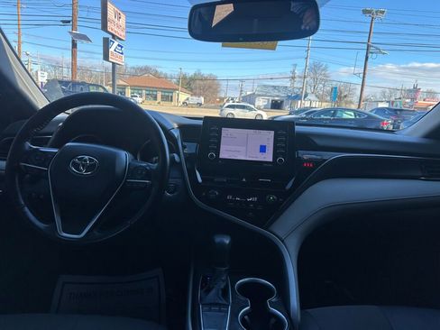 Used 2023 Toyota Camry LE image 19