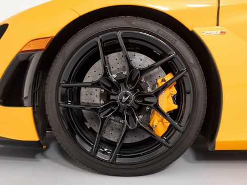 Used 2024 McLaren 750S Spider image 10