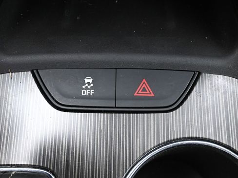 Used 2018 GMC Acadia SLT image 29