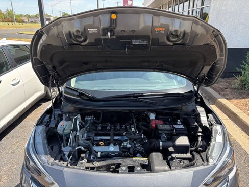 Used 2025 Nissan Versa SV FWD image 25