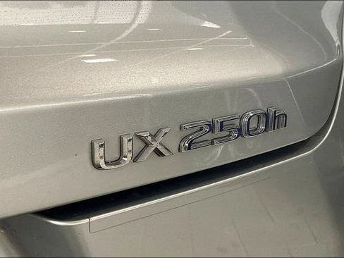 Used 2019 Lexus UX 250h w/ Accessory Package 2 AWD/4WD image 24