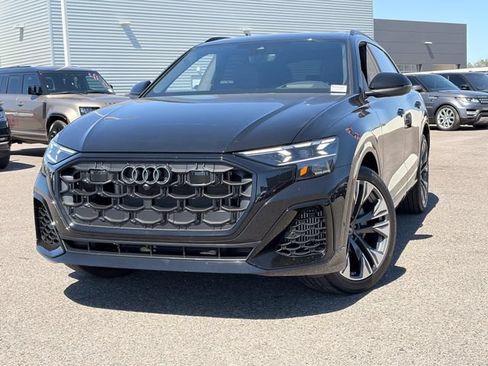 Used 2025 Audi Q8 Prestige AWD/4WD image 3