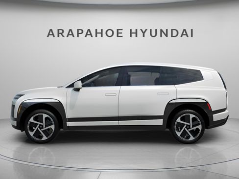New 2026 Hyundai Ioniq 9 Limited image 2
