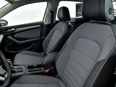 New 2026 Volkswagen Jetta SE FWD image 7