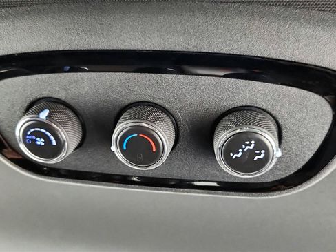 Used 2025 Dodge Durango GT RWD image 37