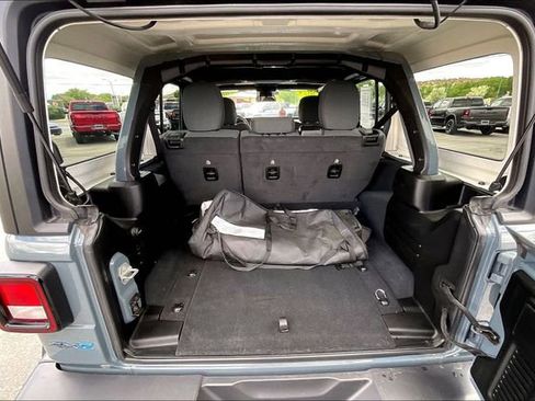 Used 2024 Jeep Wrangler Unlimited AWD/4WD image 30