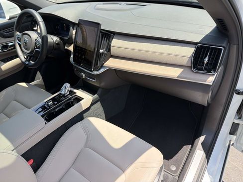 Used 2026 Volvo XC90 B6 Plus w/ Protection Package Premier AWD/4WD image 27
