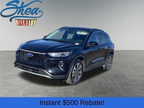 Used 2023 Ford Escape Platinum image 1