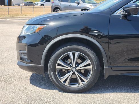 Used 2020 Nissan Rogue SV w/ Premium Package FWD image 6