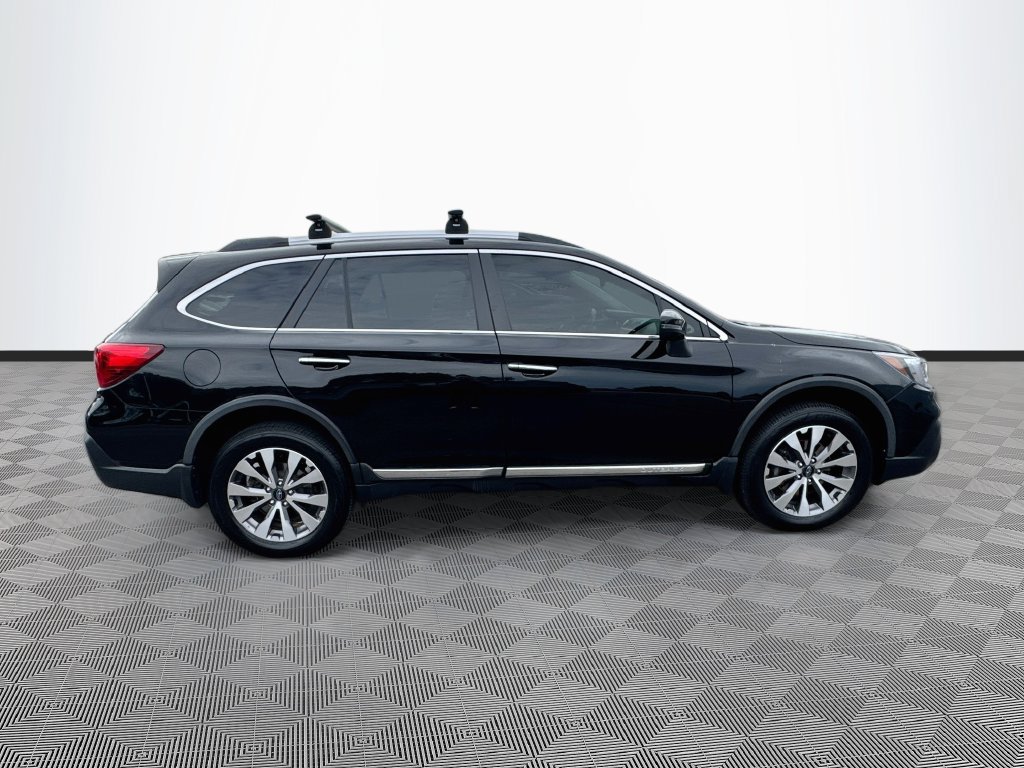 Used 2018 Subaru Outback 3.6R Touring AWD/4WD image 35