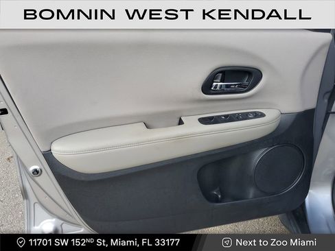 Used 2017 Honda HR-V LX image 21