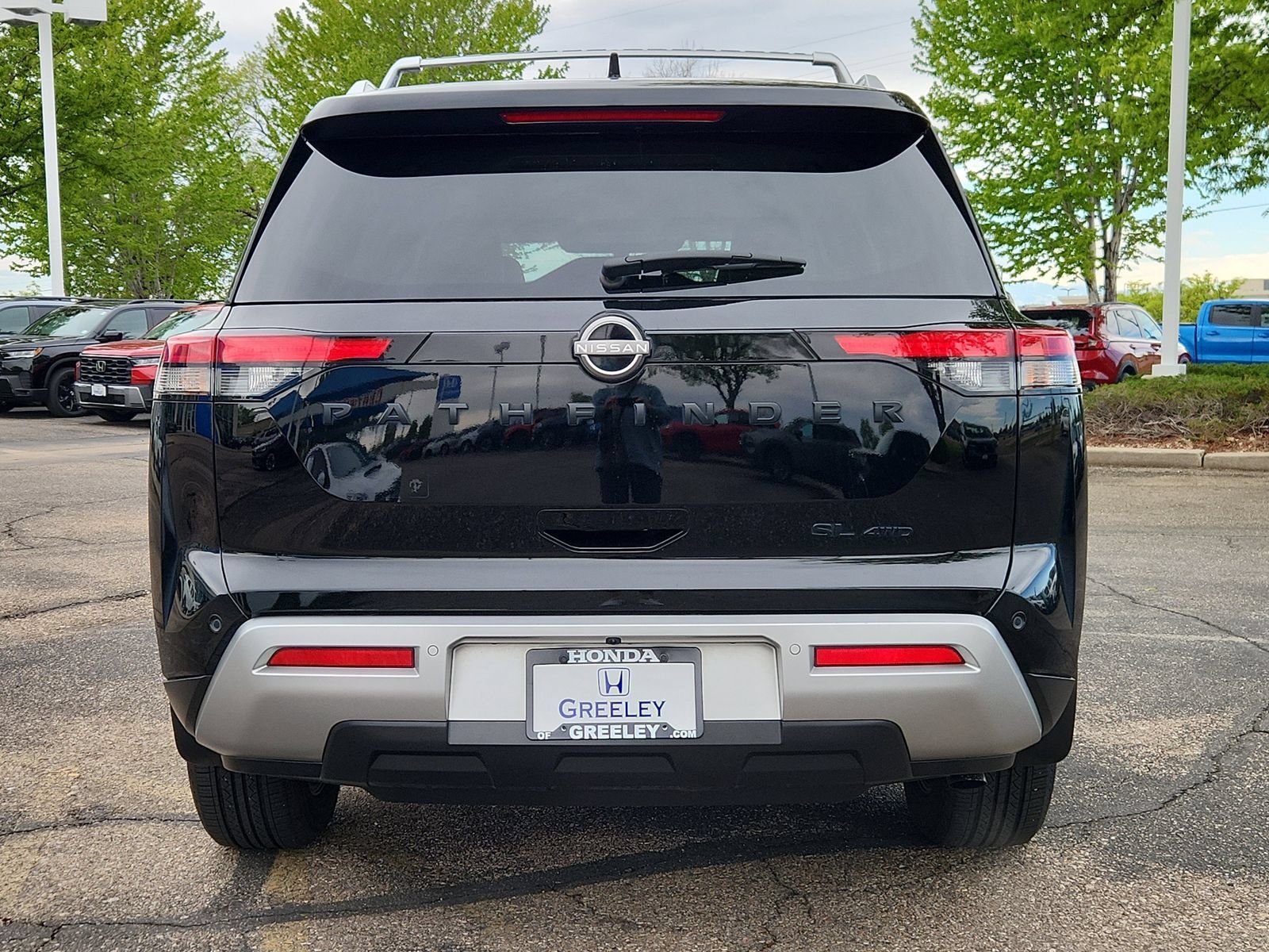Used 2023 Nissan Pathfinder SL w/ Lighting Package (N92) AWD/4WD image 4