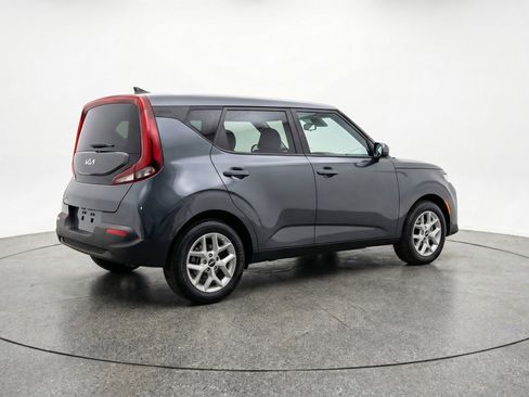 Used 2025 Kia Soul LX w/ LX Technology Package image 9