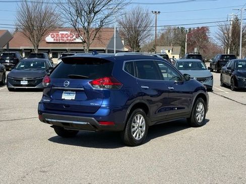 Used 2019 Nissan Rogue SV image 5