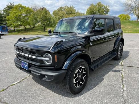 Used 2025 Ford Bronco Outer Banks AWD/4WD image 5