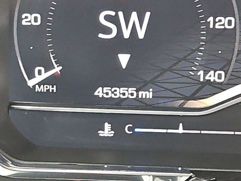 Used 2025 GMC Sierra 1500 Elevation image 24