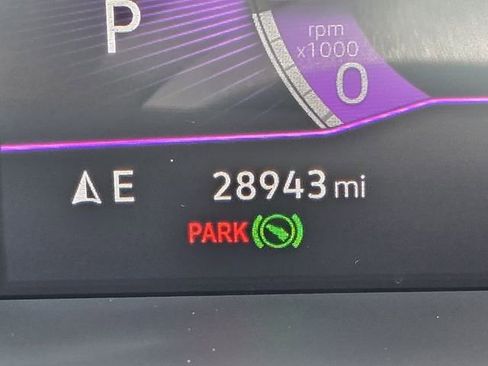 Certified 2023 Volkswagen Tiguan SE R-Line image 24