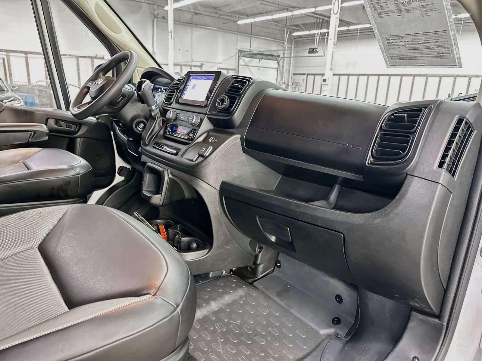 Used 2023 RAM ProMaster 2500 FWD image 26