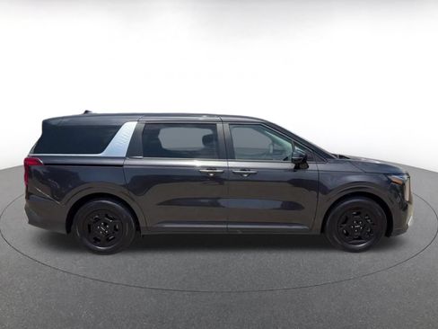 Used 2026 Kia Carnival FWD image 16